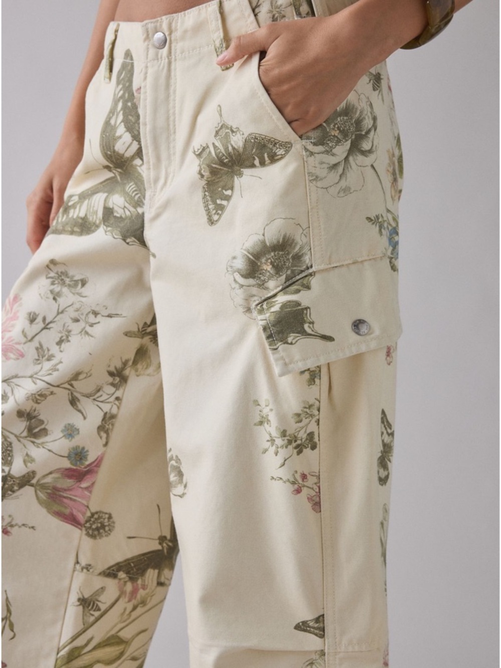 BDG Cream Wide-Leg Floral & Butterfly Crop Pants - Picture 6 of 11